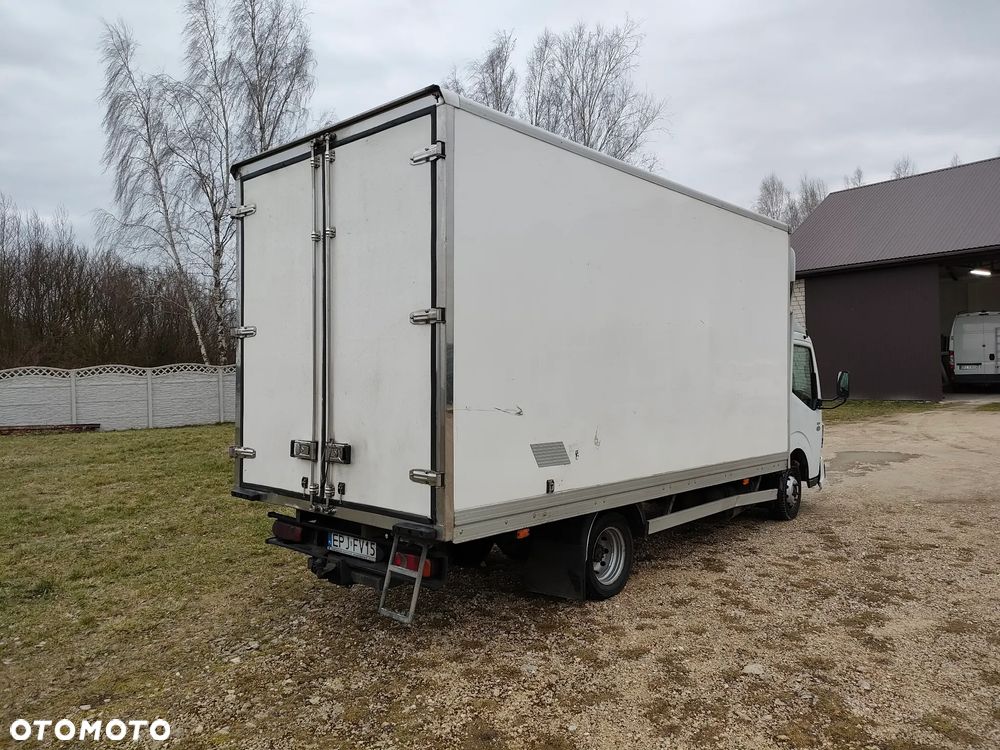 Renault Maxity - 3