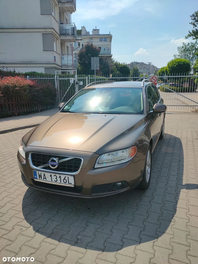 Volvo V70 D4 Momentum - 1