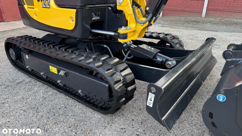 Yanmar SV22 / rok prod. 2021 / liczba godzin 42 / zakupiona w polskiej sieci dealerskiej / komplet 3 łyżek / stan idealny / - 9