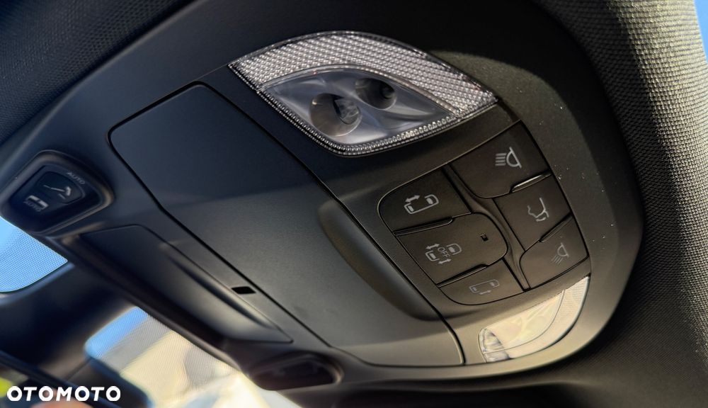 Chrysler Pacifica - 16
