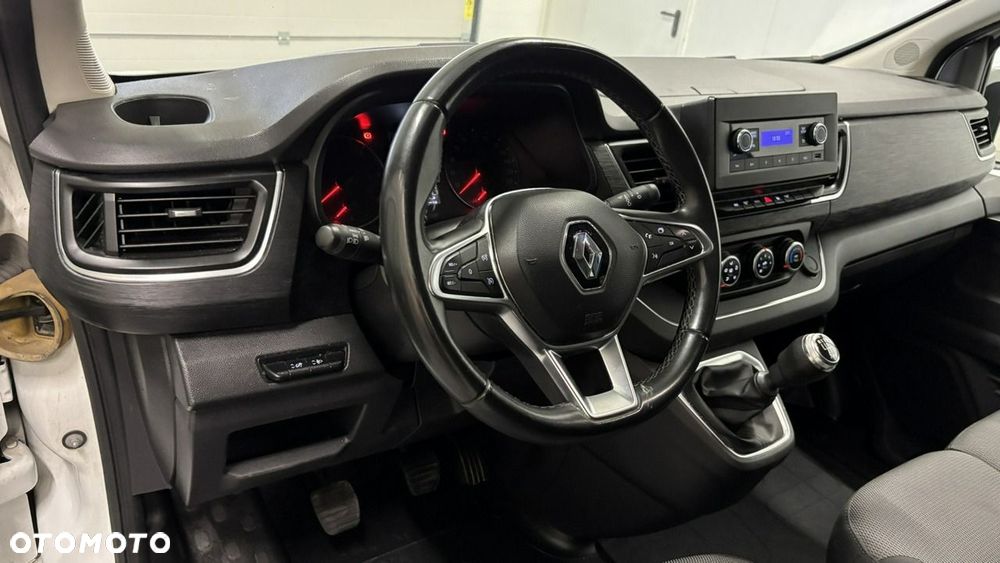 Renault Trafic - 10
