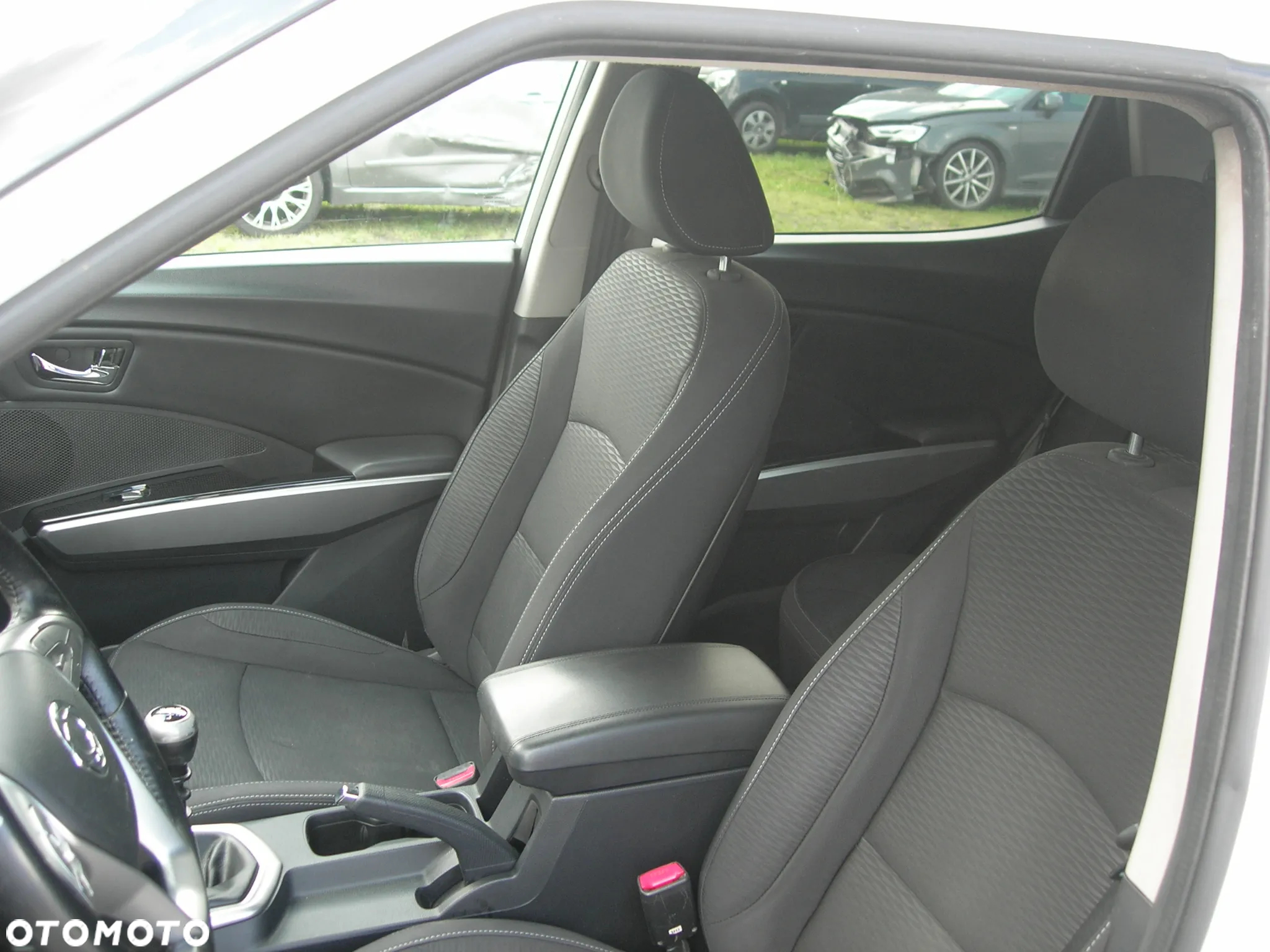 SsangYong/KGM Tivoli - 13