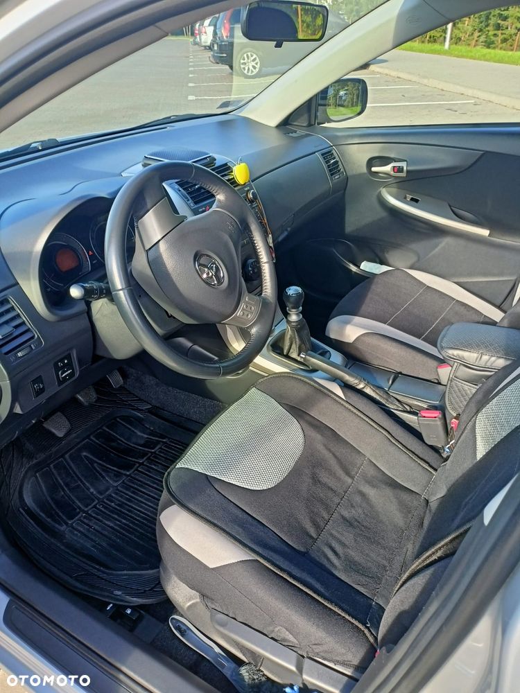 Toyota Corolla 2.0 D-4D Premium - 6