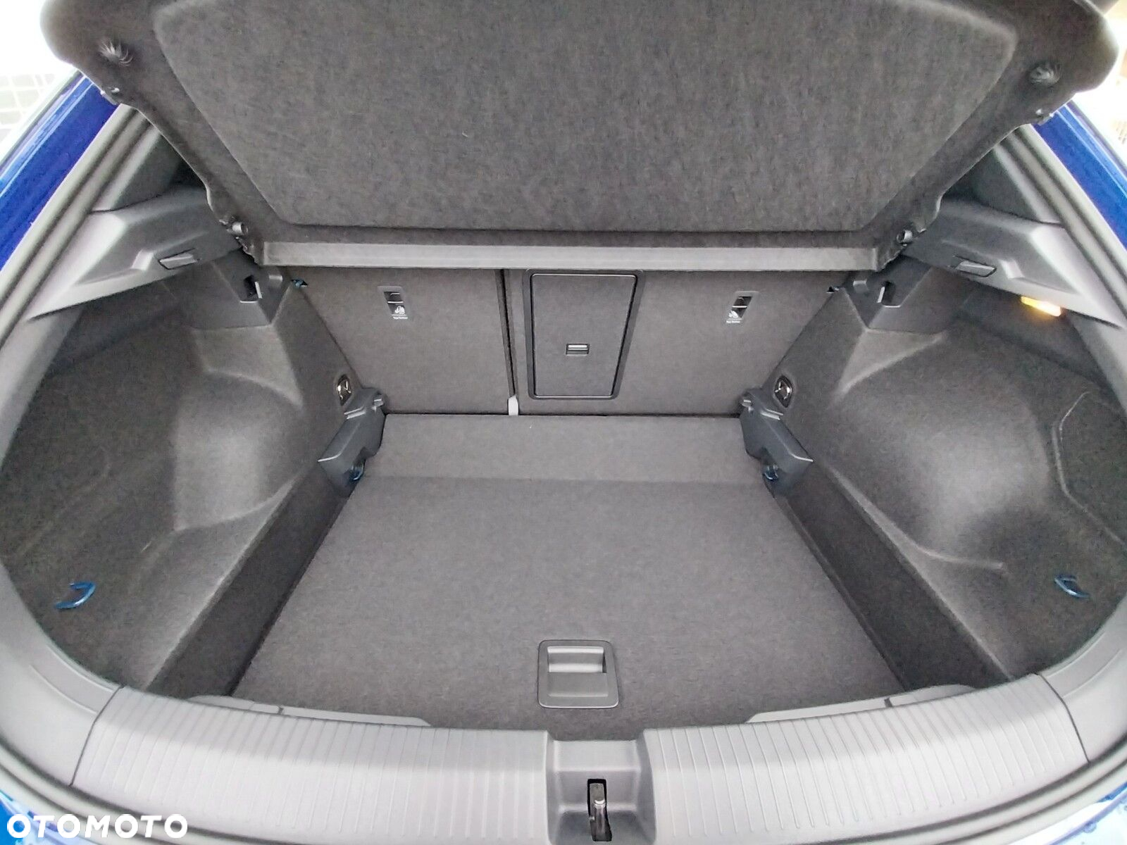 Volkswagen T-Roc - 8