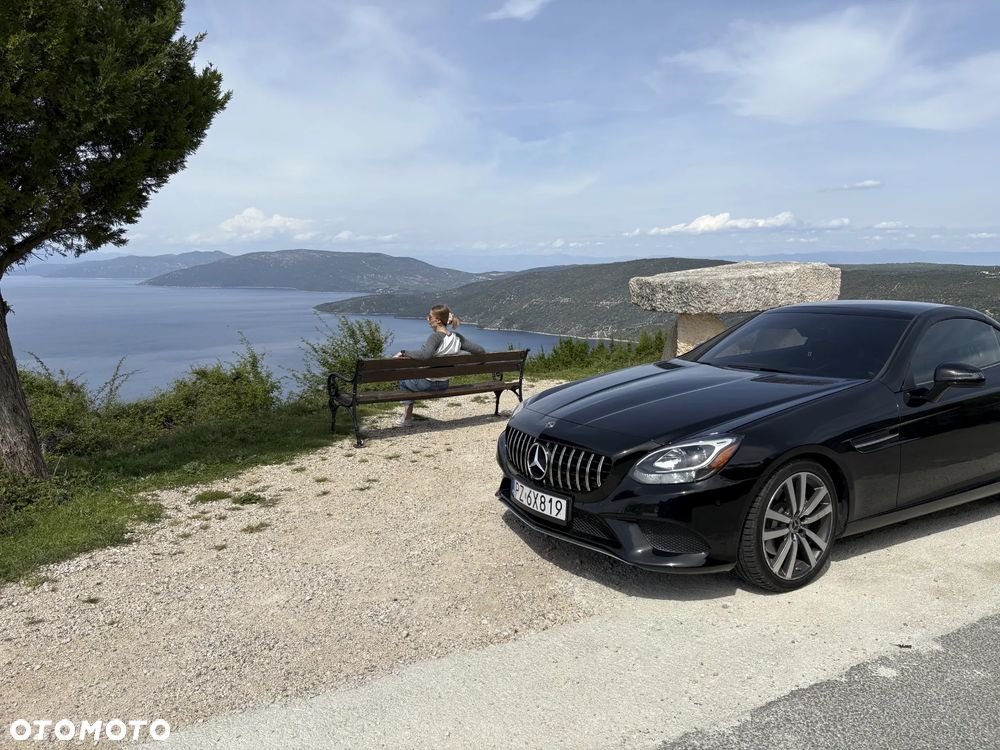 Mercedes-Benz SLC 300 9G-TRONIC - 9