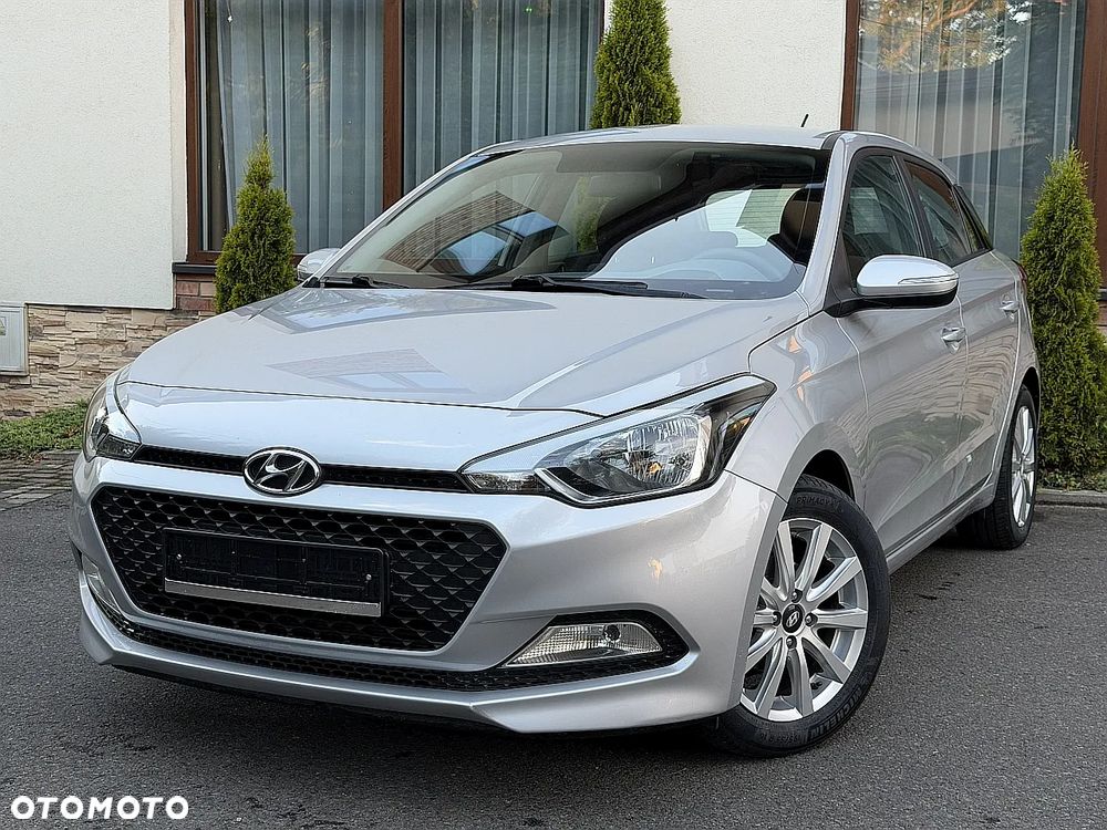 Hyundai i20 blue 1.2 YES Silver - 2