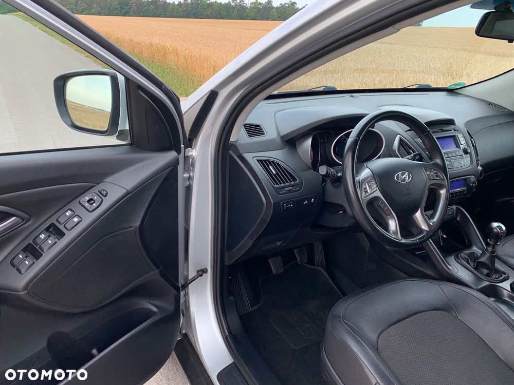 Hyundai ix35 blue 1.6 2WD Finale - 11