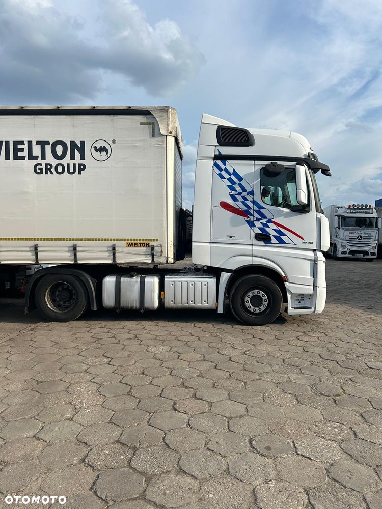 Mercedes-Benz Actros - 5
