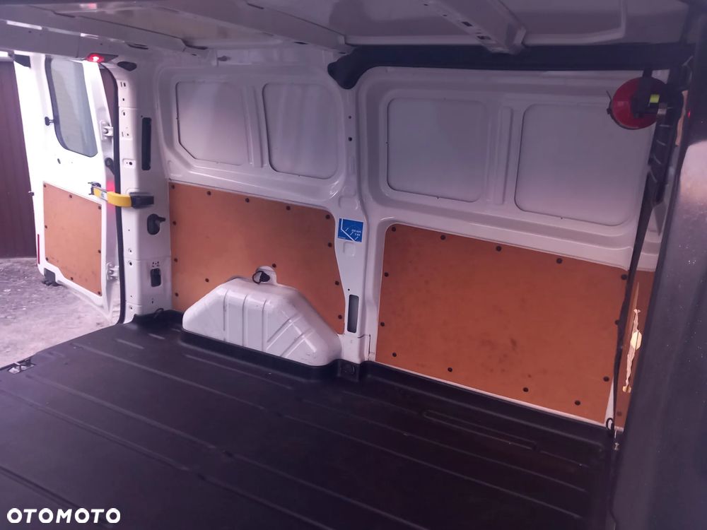 Ford TRANSIT CUSTOM - 33