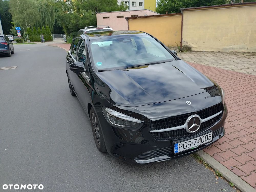 Mercedes-Benz Klasa B 180 d 8G-DCT Entry - 4