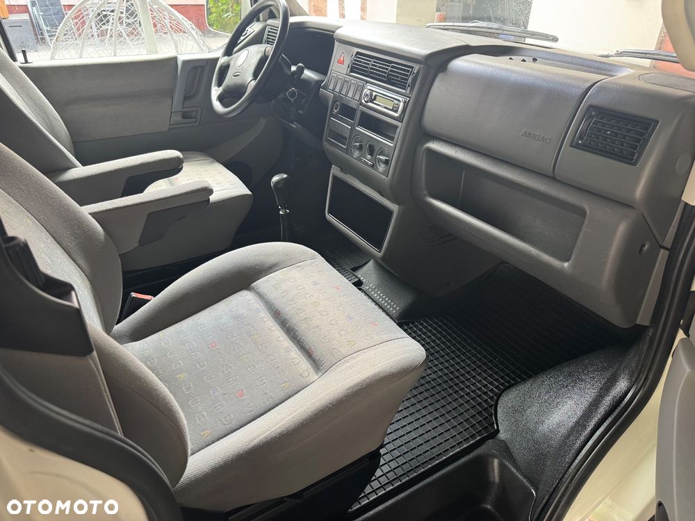 Volkswagen Transporter - 15