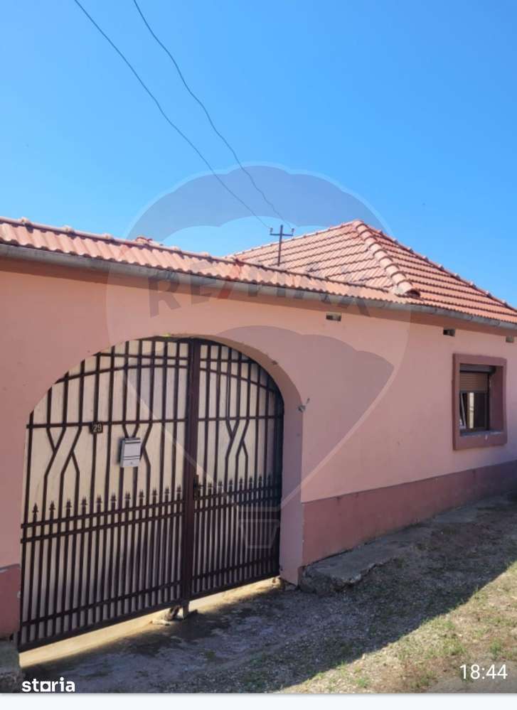 Casă 4 camere de vânzare.Teren 1.150 mp Pișchinți – Romos, Hunedoara - Imagine principală: 3/5