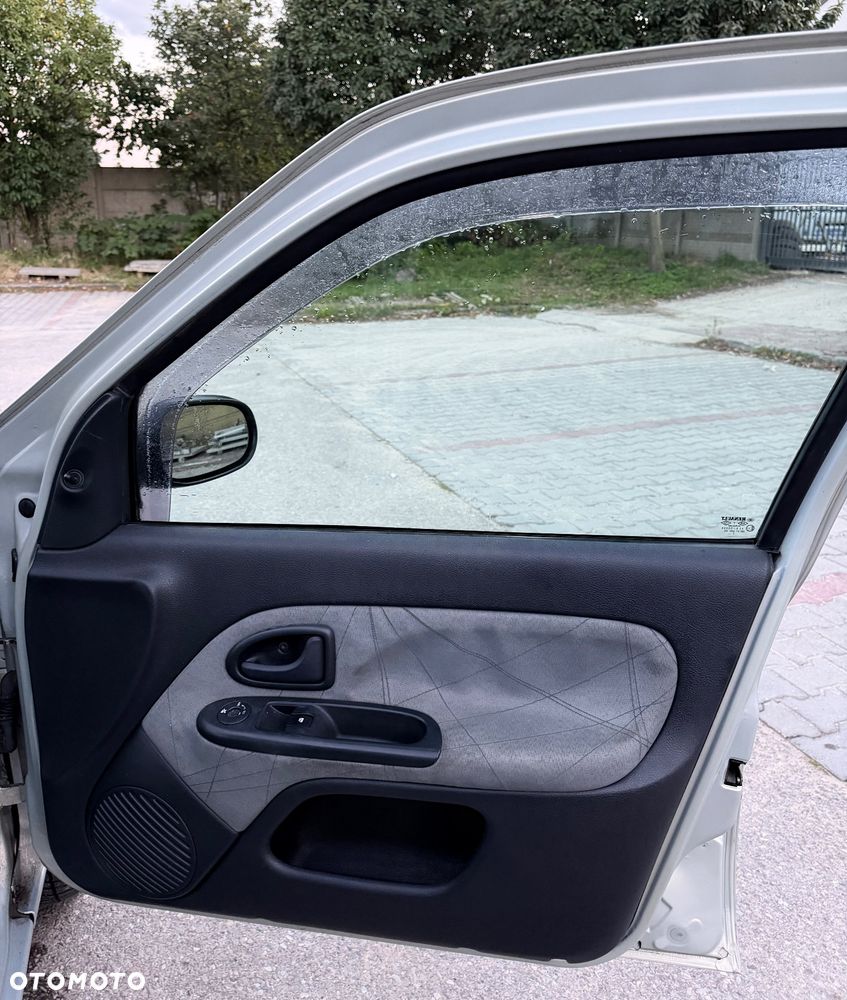 Renault Clio - 20