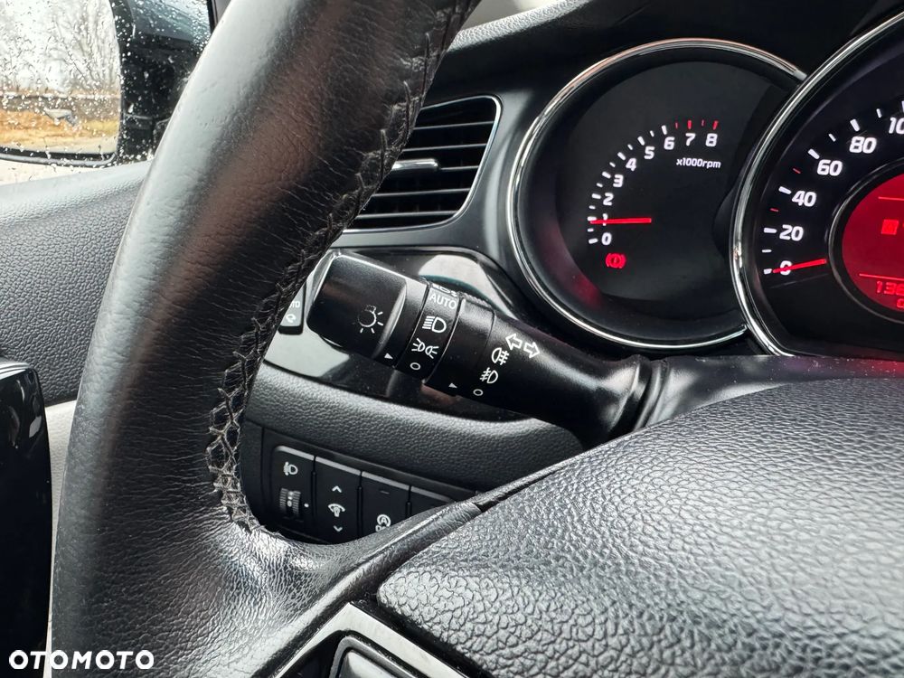 Kia Ceed 1.6 GDI Dream-Team Edition - 15