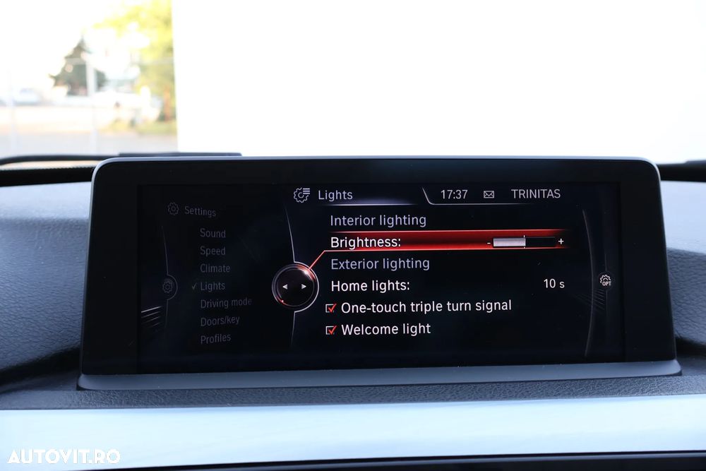 BMW Seria 3 320d xDrive Aut. - 38