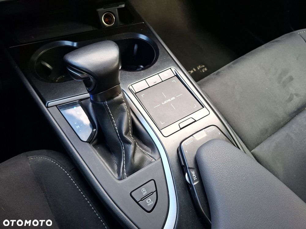 Lexus UX 200 GPF Business Edition 2WD - 19