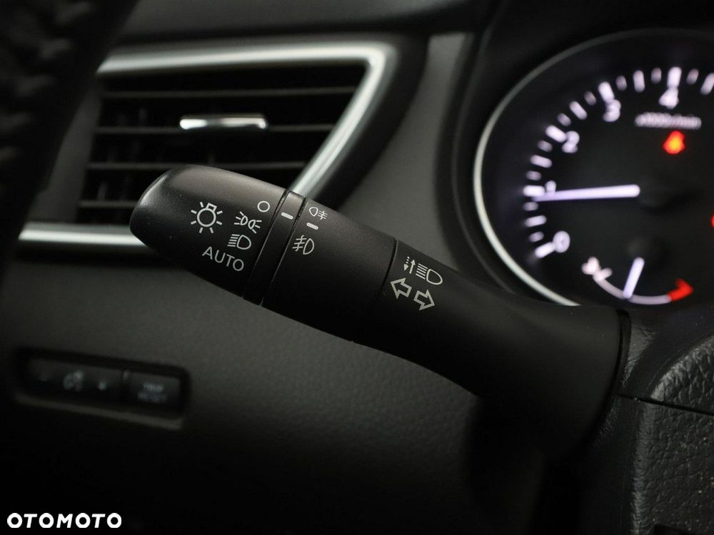 Nissan Qashqai 1.3 DIG-T N-Motion - 30