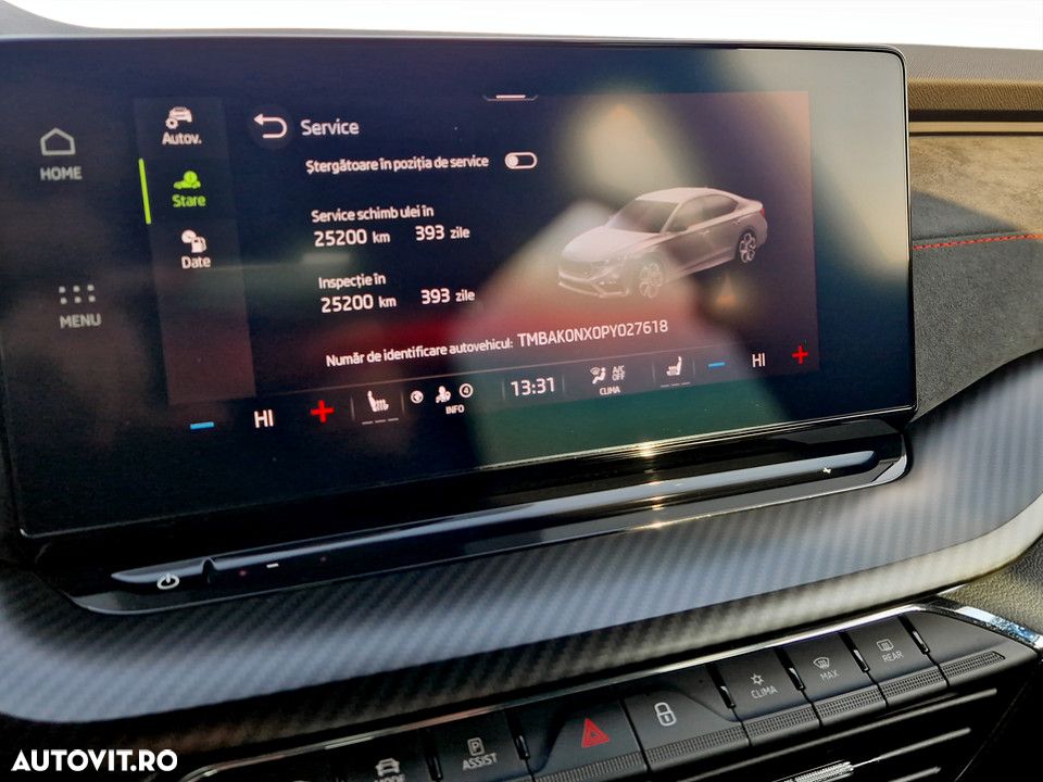 Skoda Octavia 2.0 TDI DSG RS - 25