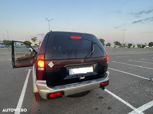 Mitsubishi Pajero - 28
