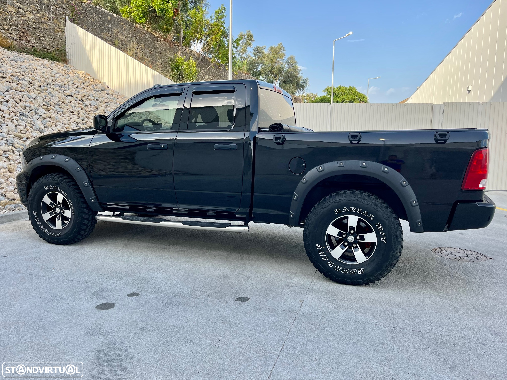 Dodge RAM - 18