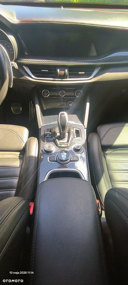 Alfa Romeo Stelvio 2.0 Turbo 16V AT8-Q4 Estrema - 25