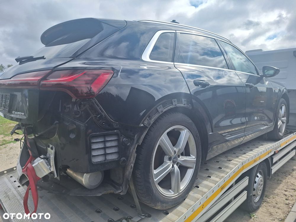 Audi e-tron - 5