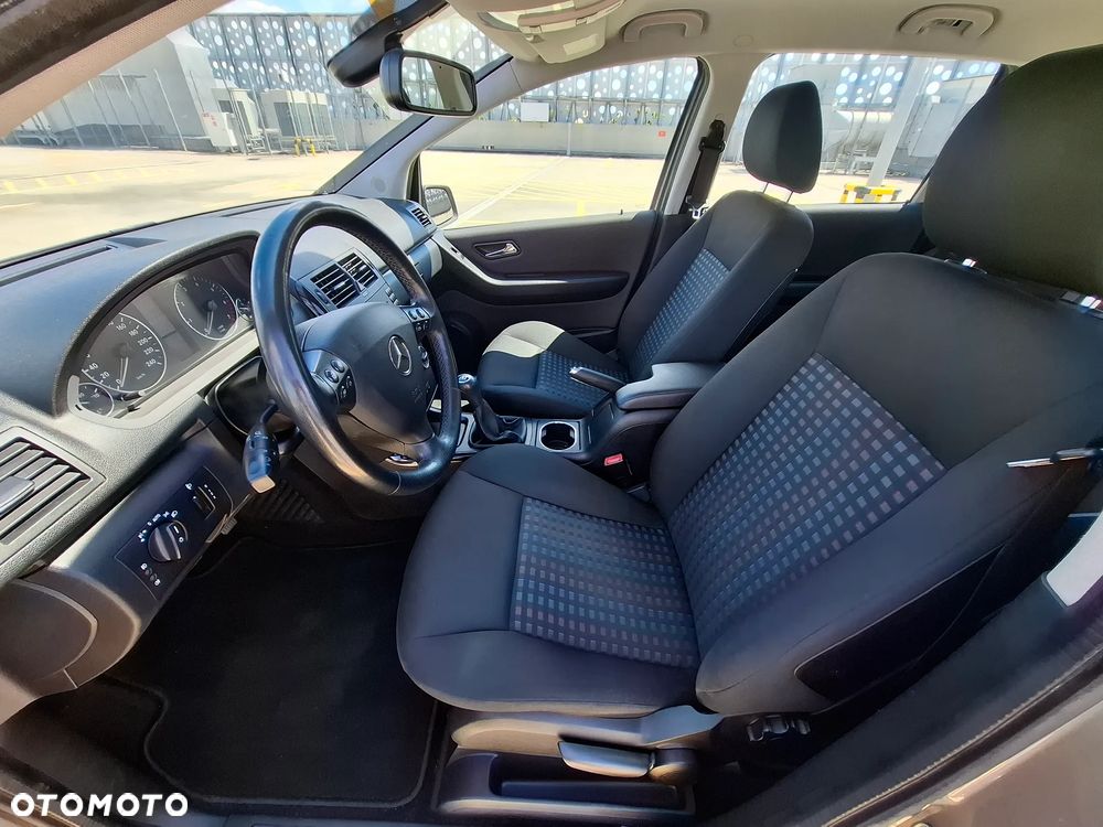 Mercedes-Benz Klasa A 180 BlueEFFICIENCY - 10
