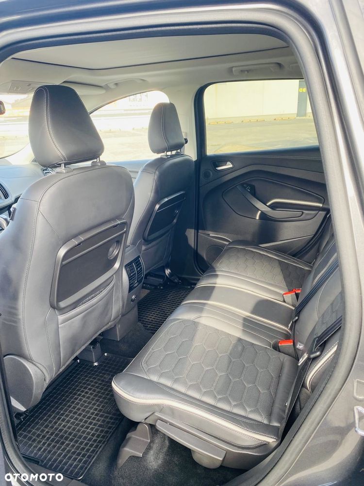 Ford Kuga - 9