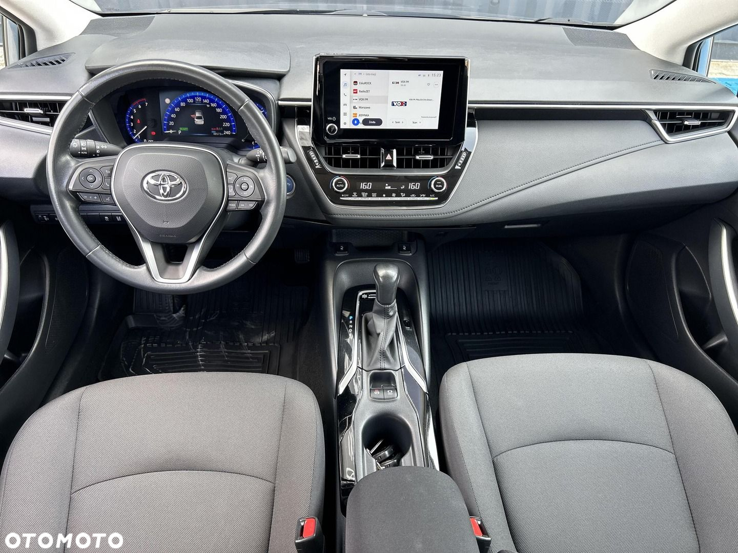 Toyota Corolla - 12