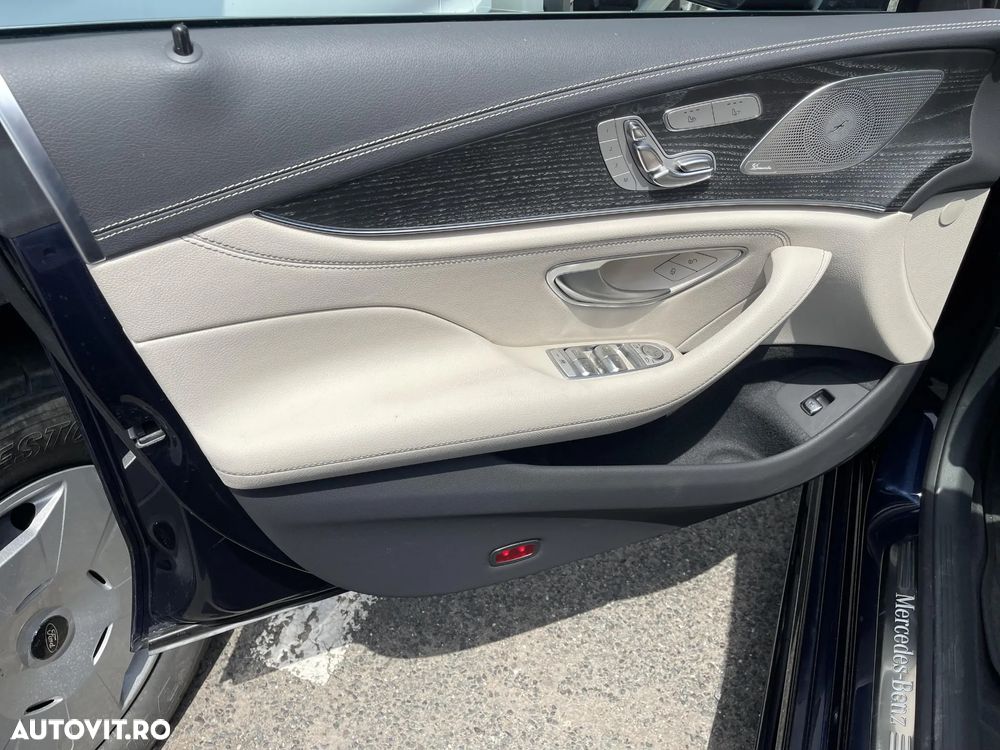 Mercedes-Benz CLS - 10