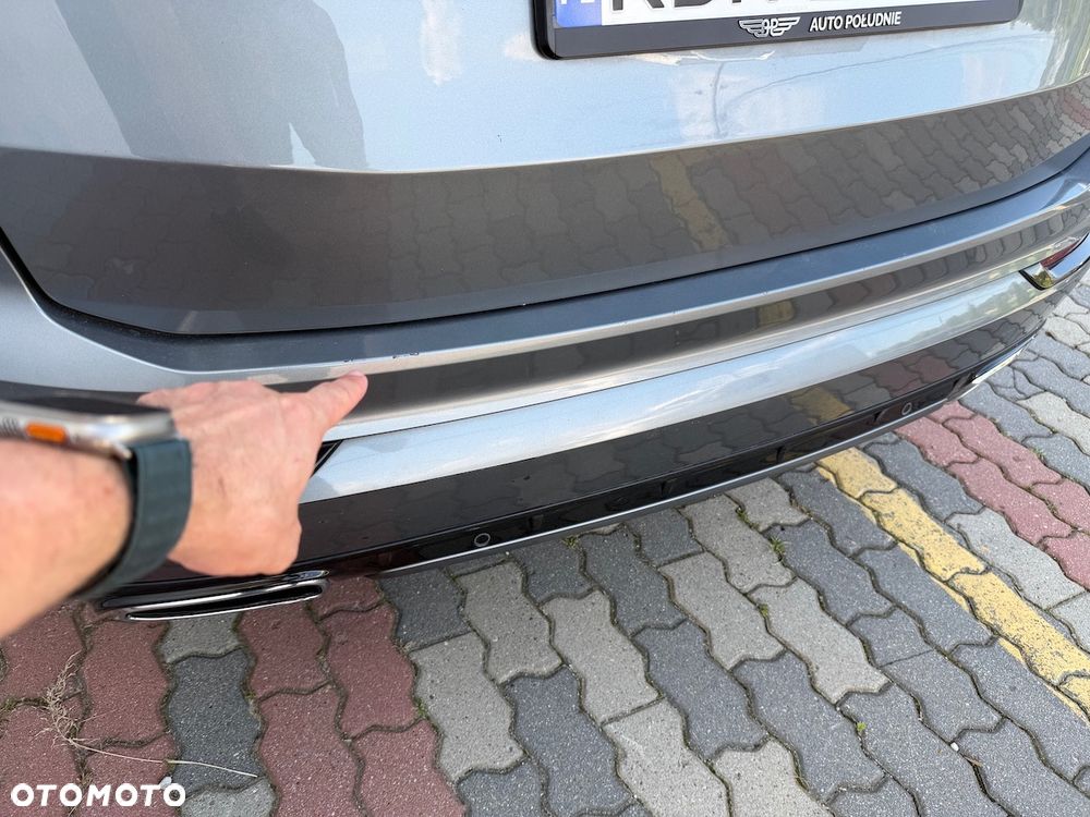 Volvo XC 90 D5 AWD R-Design 7os - 33
