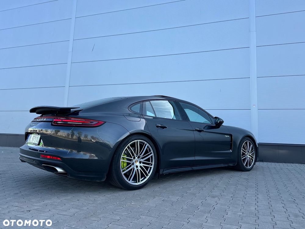 Porsche Panamera 4 E-Hybrid Platinum Edition - 15
