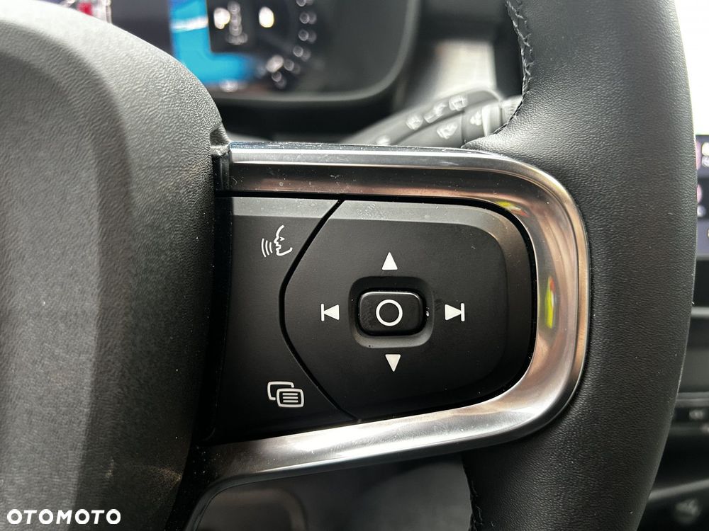 Volvo XC 40 - 23