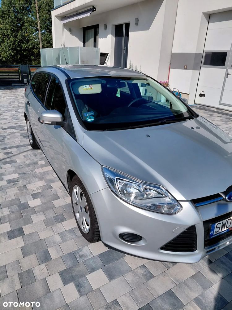 Ford Focus 1.0 EcoBoost Ambiente - 3