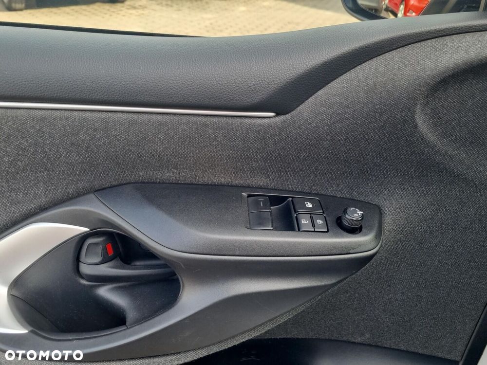 Toyota Yaris Hybrid 1.5 Comfort - 19