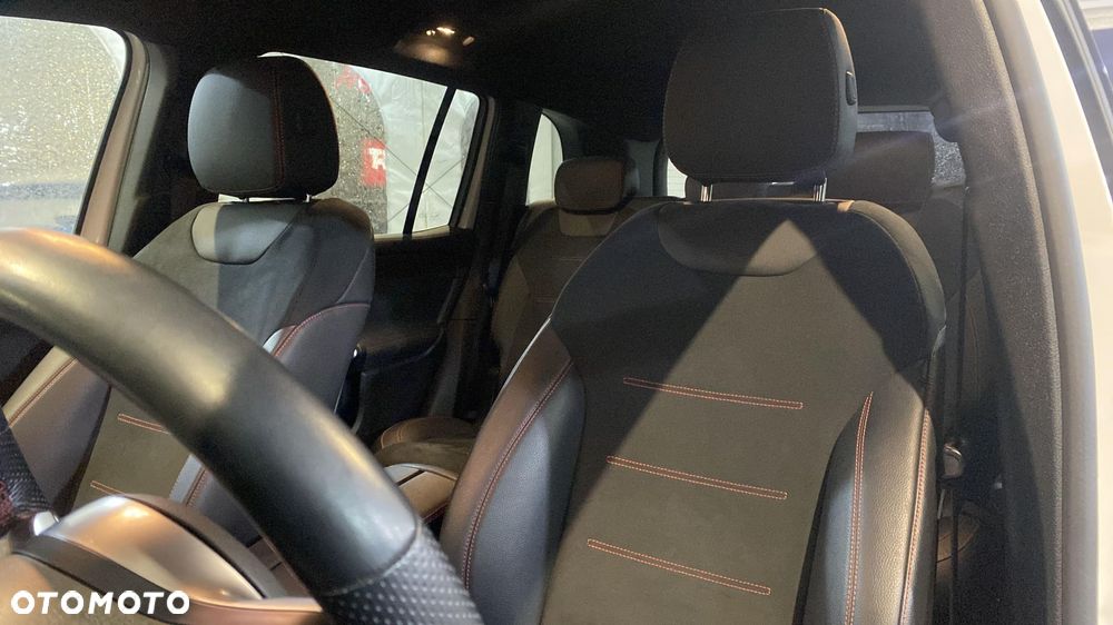 Mercedes-Benz GLB 200 AMG Line 7G-DCT - 17