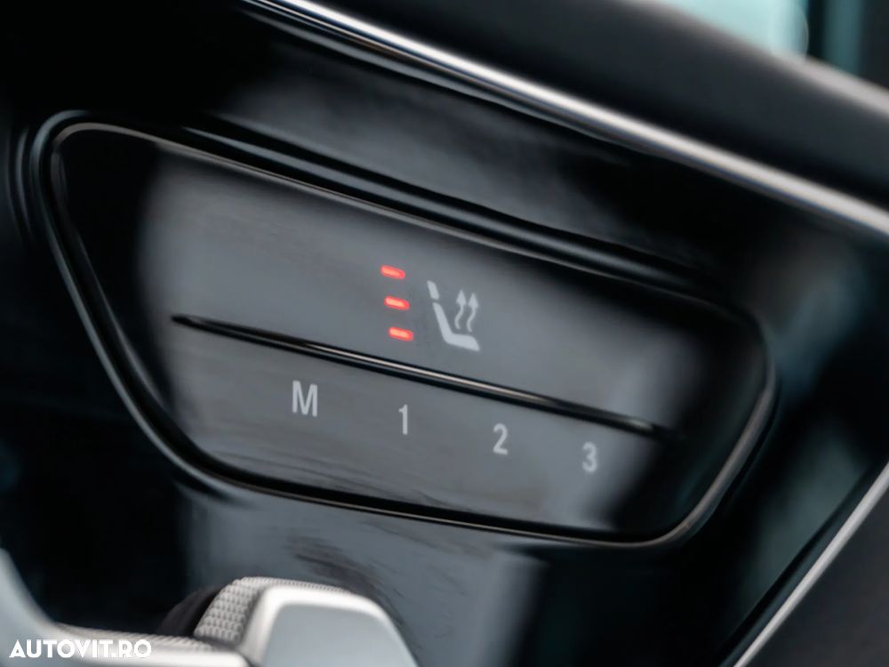 Mercedes-Benz GLC 300 e 4Matic 9G-TRONIC Edition Avantgarde - 28