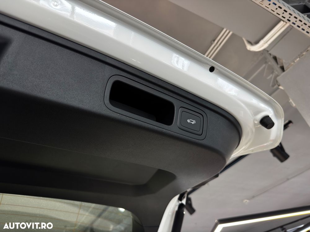 MG HS 1.5 T-GDi HEV Exclusive - 24