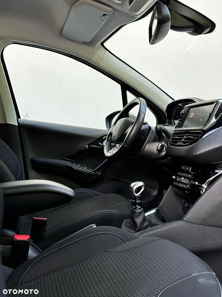 Peugeot 208 PureTech 110 Stop & Start Signature - 15