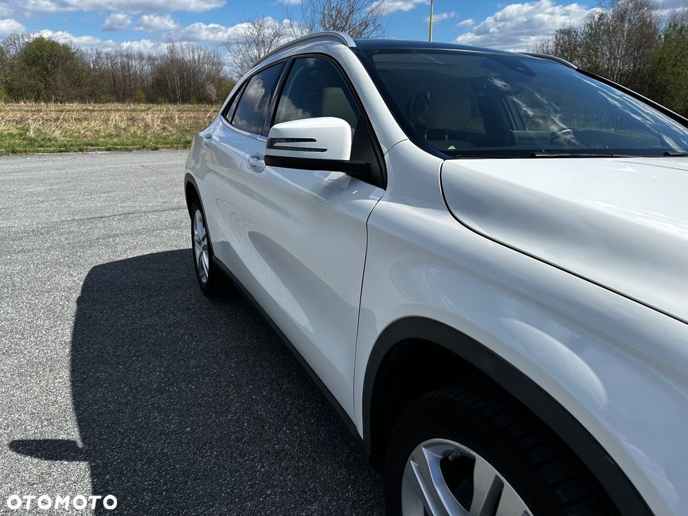 Mercedes-Benz GLA 250 4Matic 7G-DCT - 4