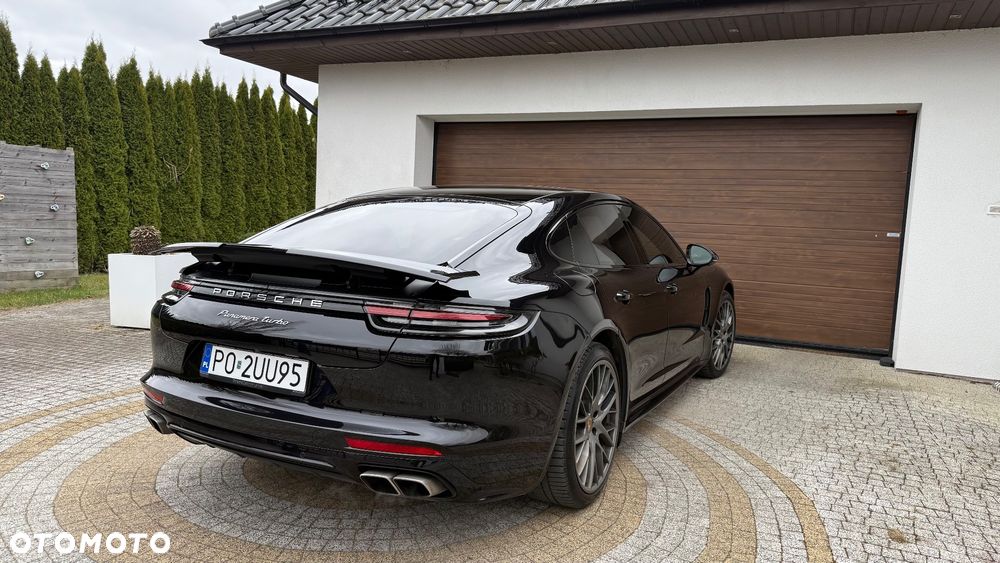 Porsche Panamera Turbo - 6