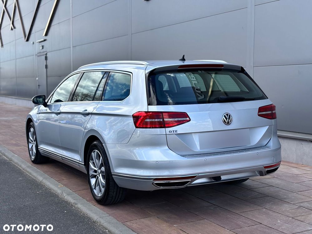 Volkswagen Passat - 6