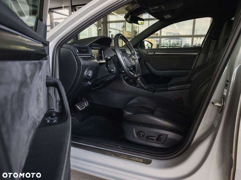 Skoda Superb 2.0 TDI SCR Sportline DSG - 11
