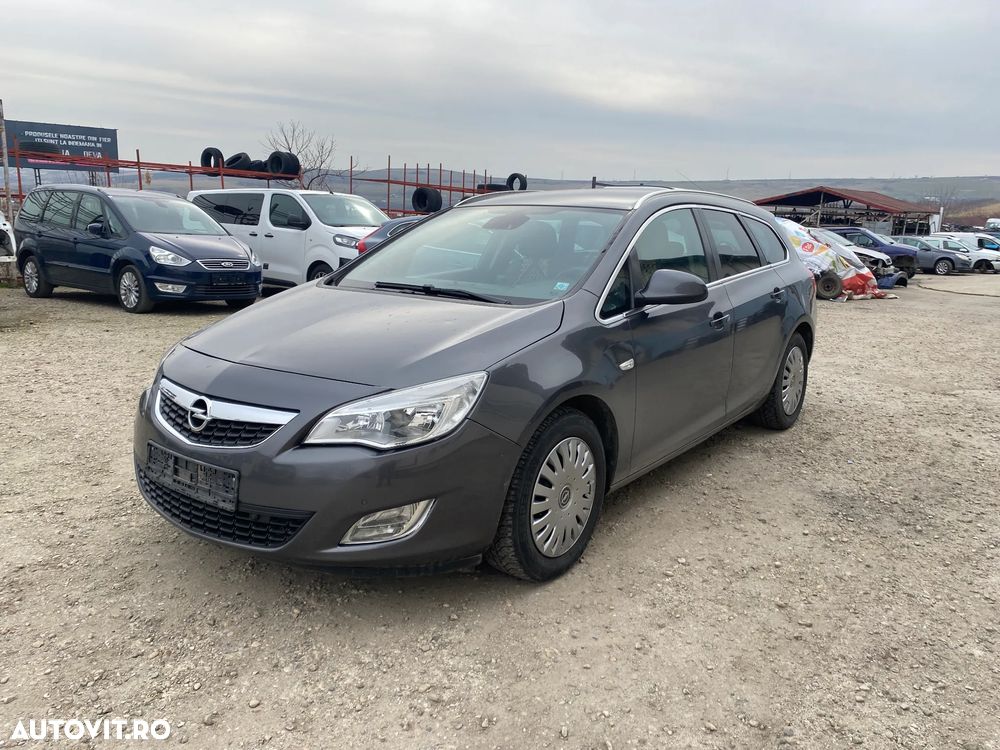 Dezmembrez piese Opel Astra J - 2