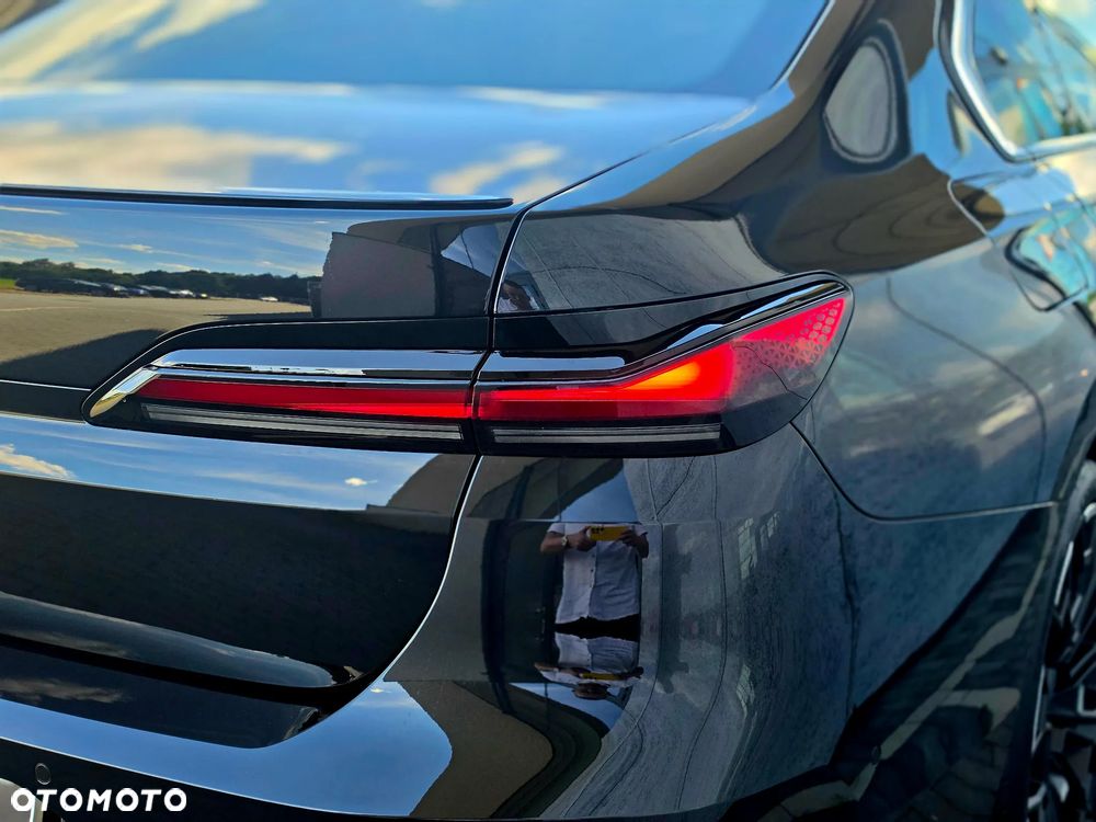 BMW Seria 7 740d xDrive mHEV sport - 7