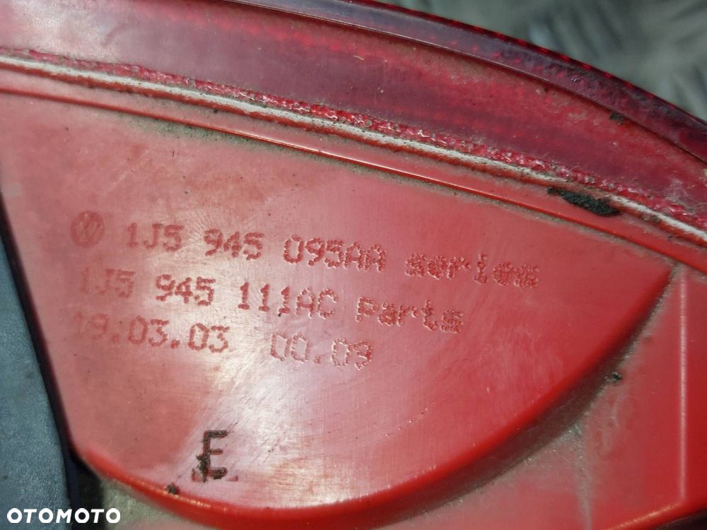 LAMPA LEWY TYŁ + PRAWY TYŁ VOLKSWAGEN BORA I SEDAN 1J5945111AC 1J5945096AA - 7