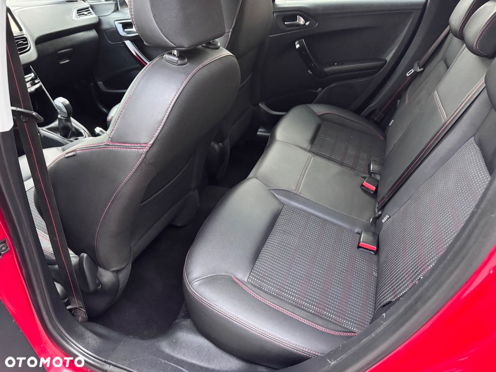 Peugeot 208 PureTech 110 Stop & Start Allure - 22