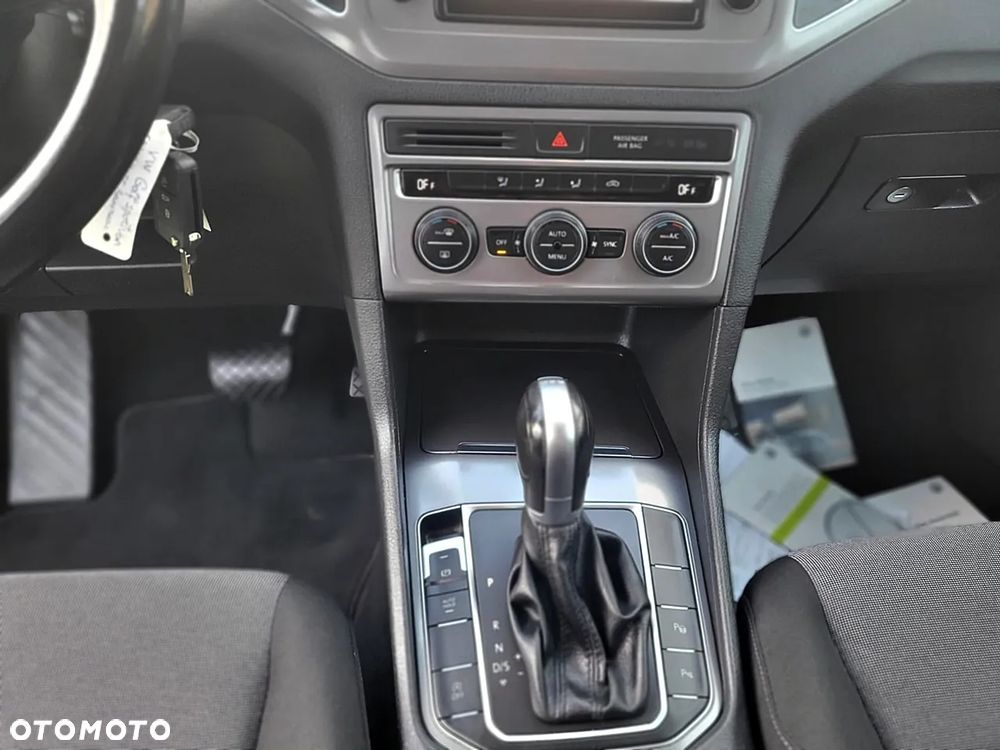 Volkswagen Golf Sportsvan 1.4 TSI (BlueMotion Technology) DSG Highline - 14