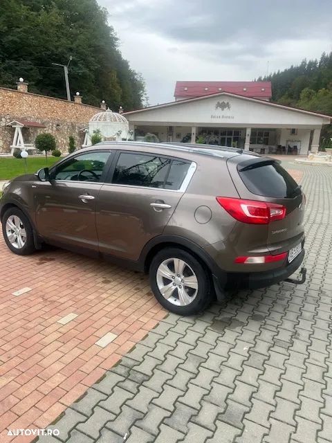 Kia Sportage 2.0 CRDI AWD Spirit - 13
