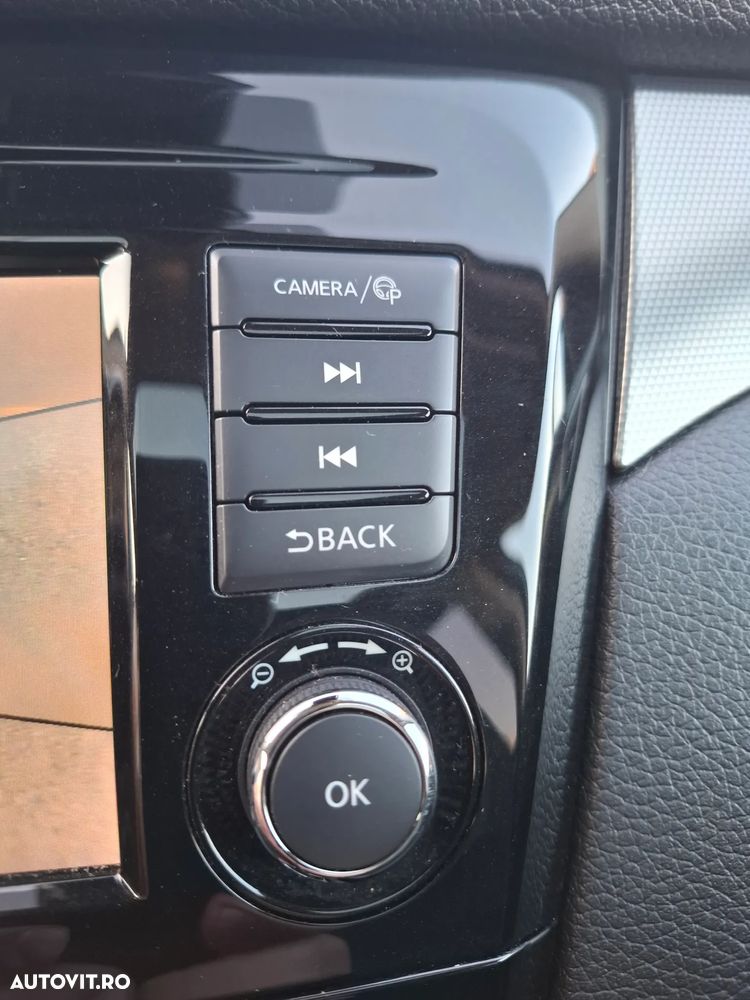 Nissan Qashqai 1.3 DIG-T TEKNA - 23